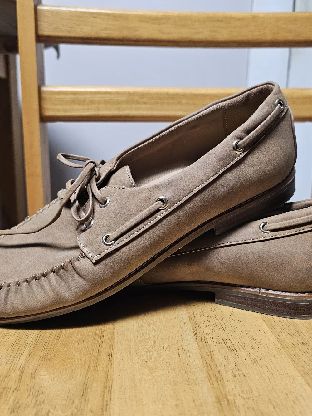 Tommy Bahama Women’s Tan Boat Shoes Loafers Size 9 Classic Neutral